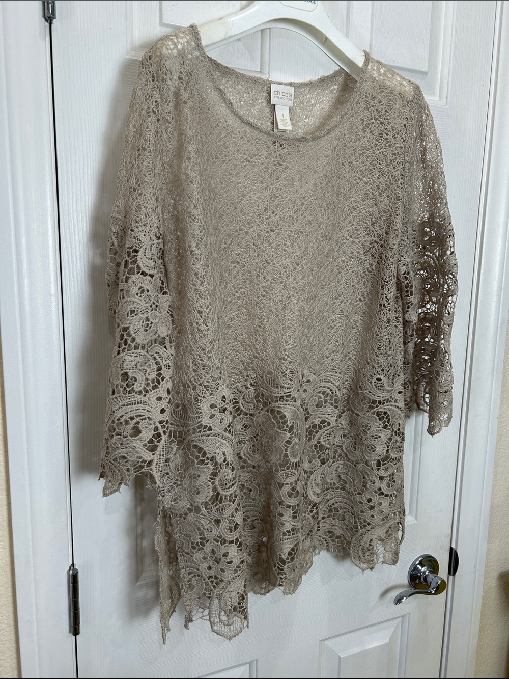 Chico's Collection Sheer Lace Crochet Tunic Top Beige Taupe Size 1 M - Picture 2 of 9